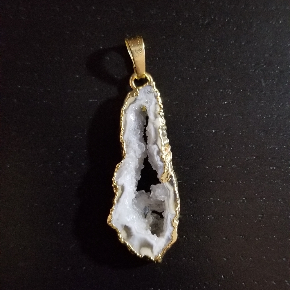 Natural Agate Drusy Necklace - Picture 2 of 9